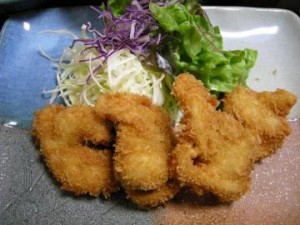 半田市　日本料理『浜潮』の揚げたて大アサリのフライ