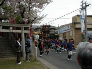 敬神車が登場_3