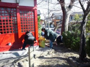 児宮春日神社の清掃