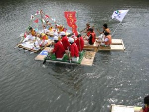 半田運河手づくりいかだレース大会_3