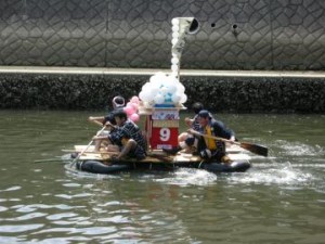 半田運河手づくりいかだレース大会_7