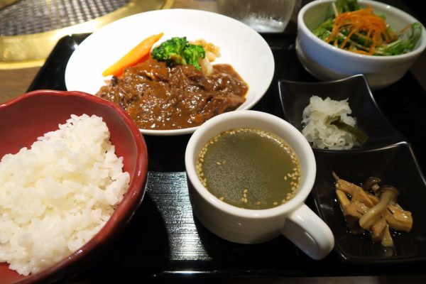 半田市 あいち知多牛 金三 Cランチ