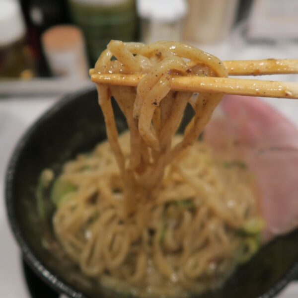 半田市 麺屋銀拓 特製煮干しまぜそば(税込850円)_3