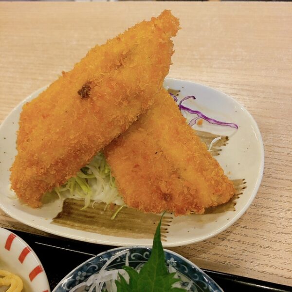 半田 大衆居酒屋花藤 アジフライランチ3