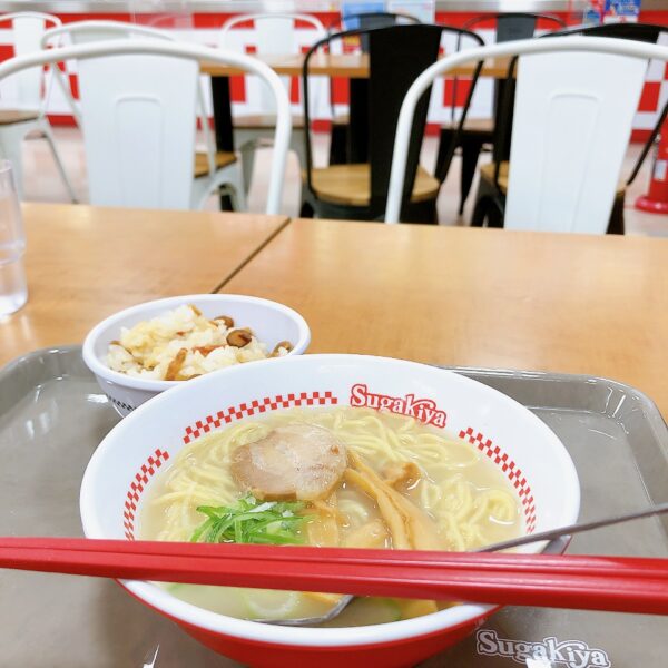 スーぴよちゃん特別セット ミニラーメンとミニ五目ご飯 半田 スガキヤ南成岩フィール店