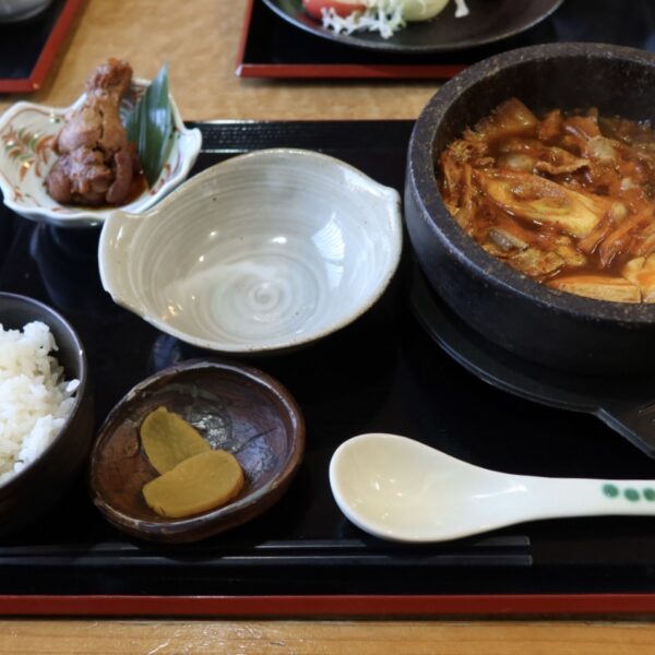 半田市成岩本町 七乃花 冬季限定の鍋ランチ
