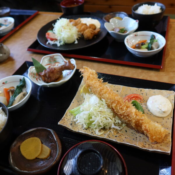 半田市成岩本町 七乃花 エビフライランチ3